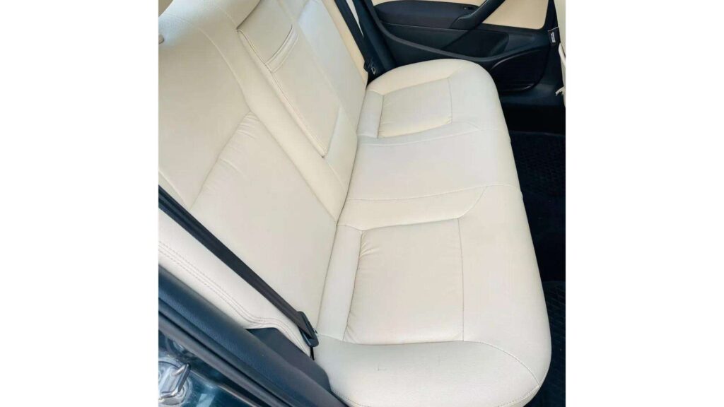 2_10_Interior_1dca6c80-294f-400f-94bb-1b58b2b143bf